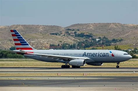 american airlines newark Kindle Editon