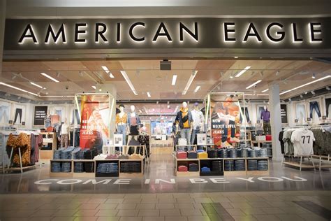 american eagle store Reader