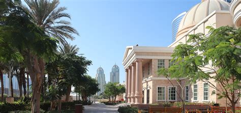 american university of dubai employment