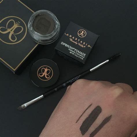 anastasia beverly hills brow pomade soft brown