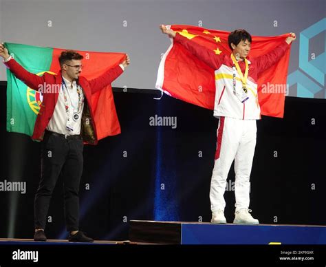 annual comedy contest wang hao and jiang long china