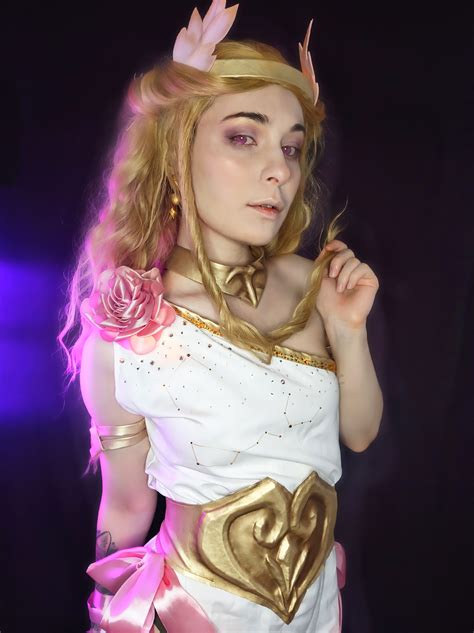 aphrodite cosplay