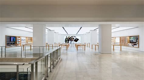 apple store montgomery mall Reader