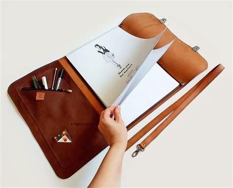 artist's portfolio case