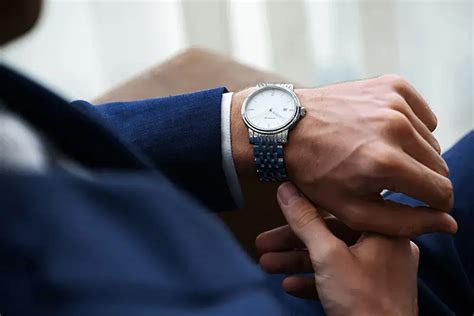 automatic versus manual watches Kindle Editon