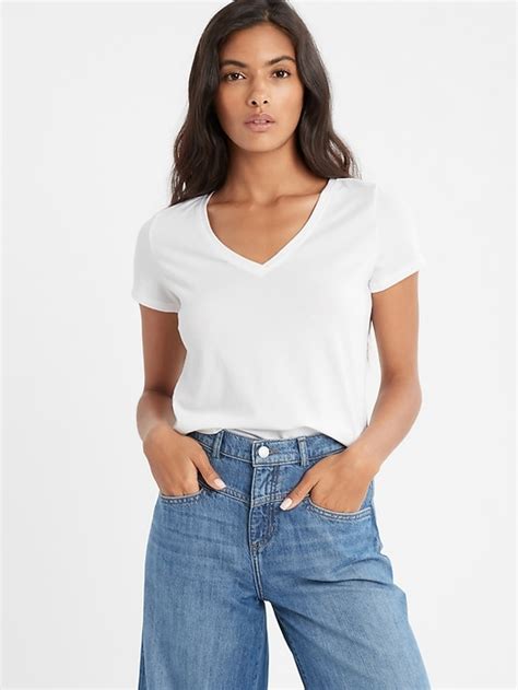 banana republic v neck t shirts