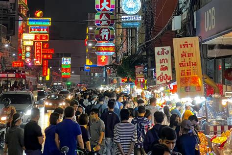 bangkok chinatown night market opening hours