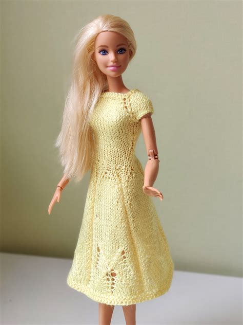 barbie clothes to knit Doc