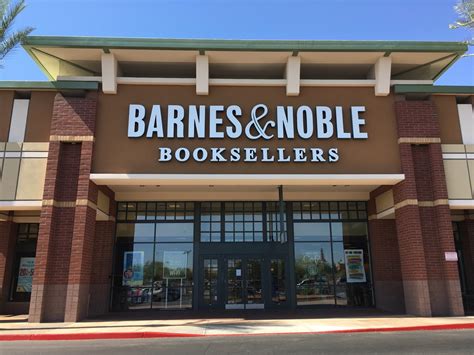 barnes and noble closing Reader