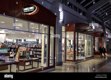 barnes and nobles boston