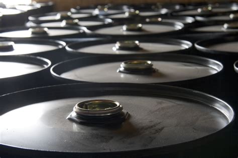 barrel of oil gallons