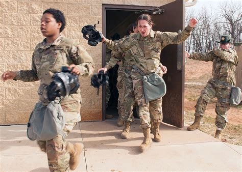 basic training army photos fort leonard wood