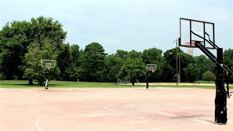 basketball court near me