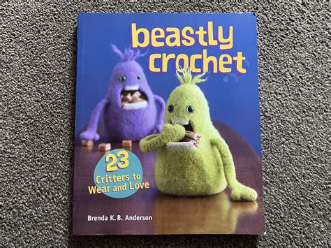 beastly crochet 23 critters to wear and love Epub