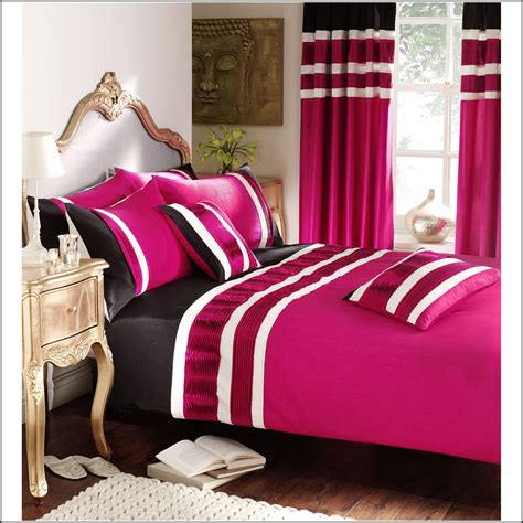 bedspreads and curtains to match
