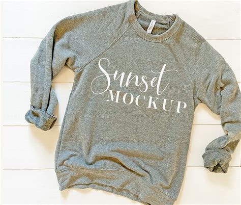 bella canva sweatshirt