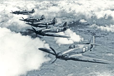beroemde jachtvliegtuigen uit de tweede wereldoorlog Doc