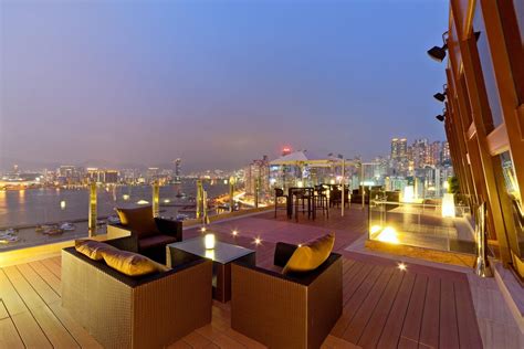 best hotel to stay in hong kong