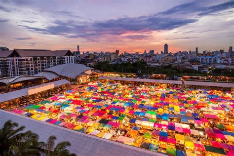 best time to visit bangkok for shopping