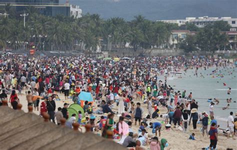 best time to visit hainan island