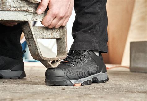 best work shoes for mechanics