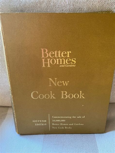 better homes and gardens new cook book souvenir edition gold cover Doc