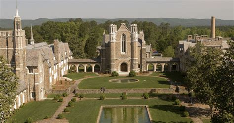 biggest college campus in the world