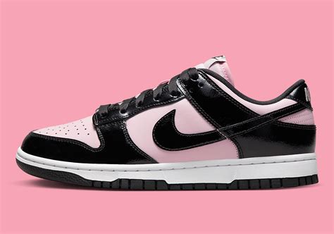 black and pink nike