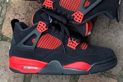 black and red 4s jordans