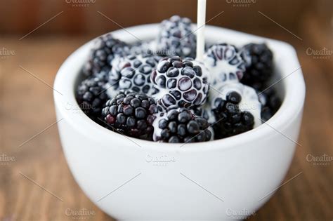 blackberries and cream Doc