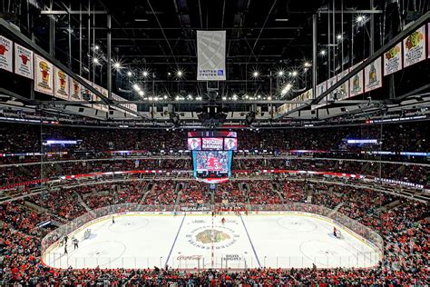 blackhawks united center Doc