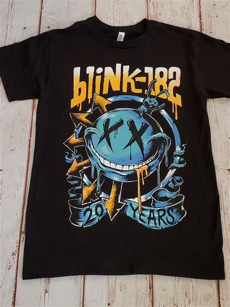 blink 182 band t shirt