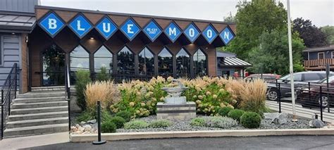 blue moon restaurant Reader