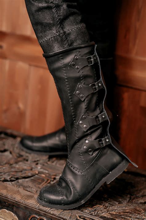 boots with buckles