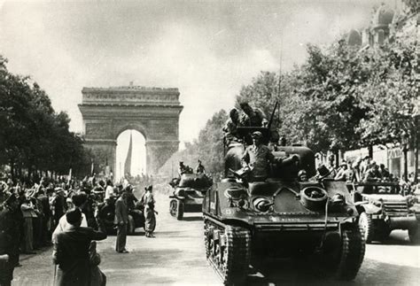 brandt parijs 25 augustus 1944 de bevrijding van de franse hoofdstad Doc