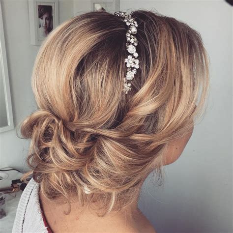 bridal hairstyles for medium length hair