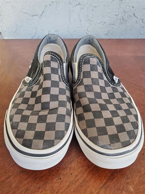 brown checkered vans