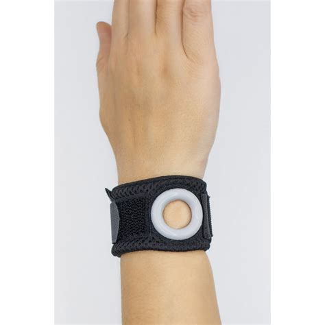 bullseye wrist brace