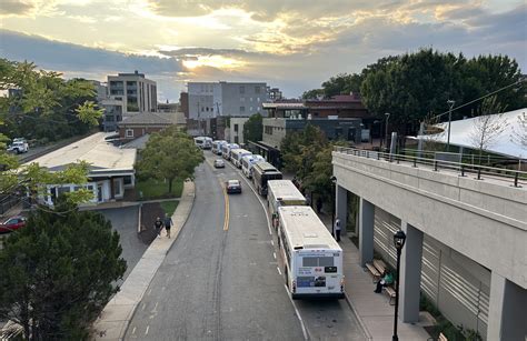bus from dc to charlottesville