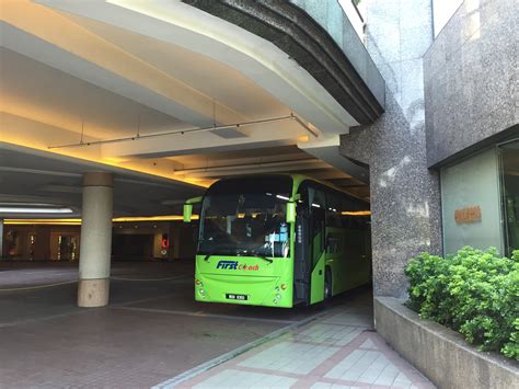 bus from one utama to singapore