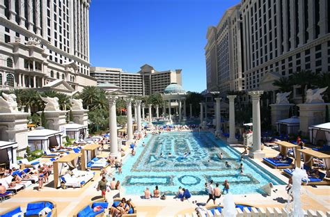 caesars palace swimming pool