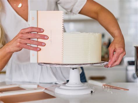 cake decorating a beginners guide Doc