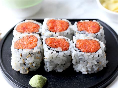 calories for spicy tuna roll