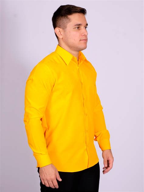 camisa masculina amarela