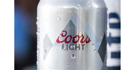 carbs in coors light beer