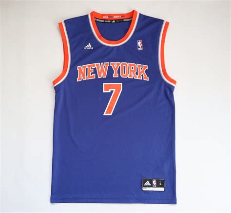 carmelo anthony knicks shirt