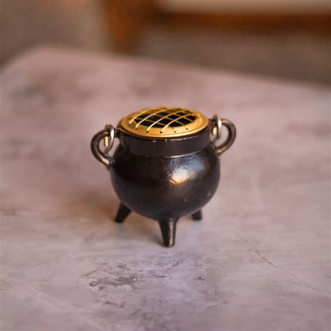 cast iron mini cauldron