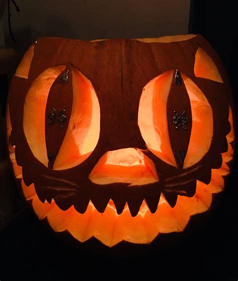 cat pumpkin carving