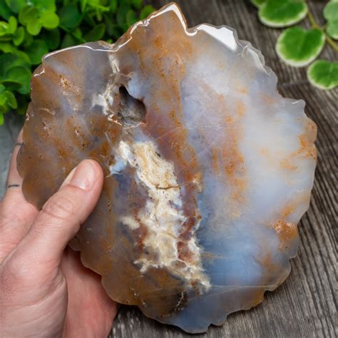 chalcedony and agate