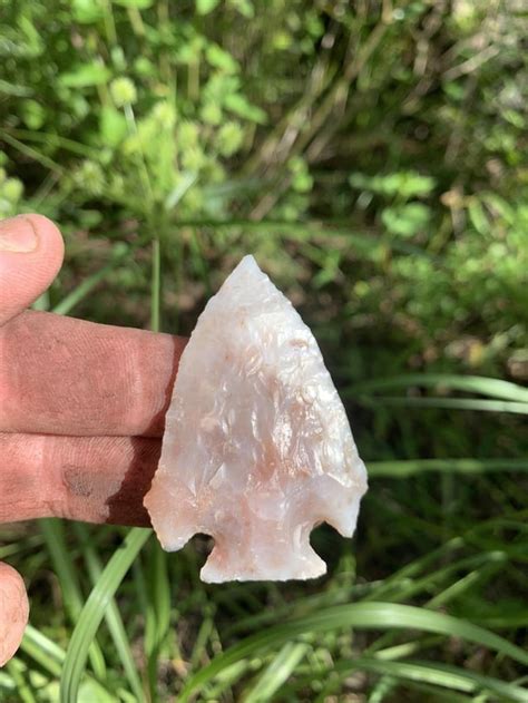 chalcedony arrowheads